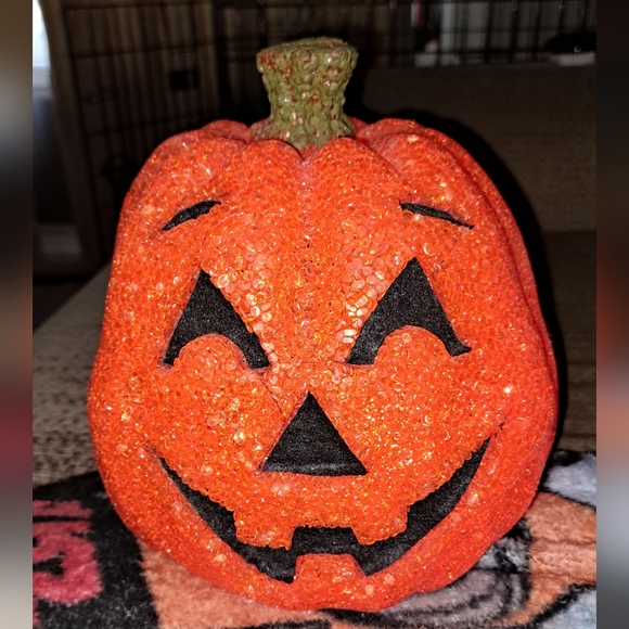 Battery Operated Jelly Material Jack O Lantern - Picture 2 of 6